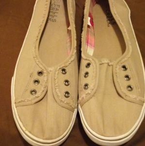Flat Laceless Canvas Shoes